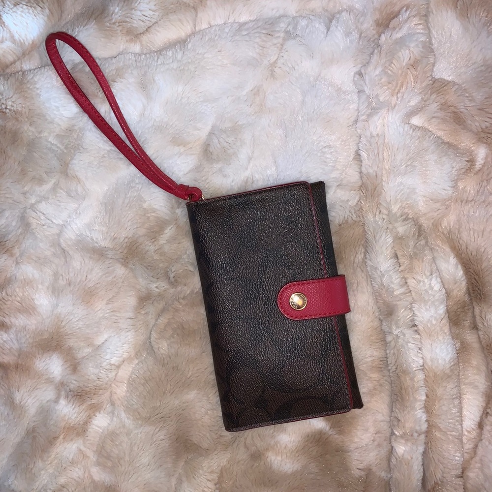 Coach wristlet wallet
